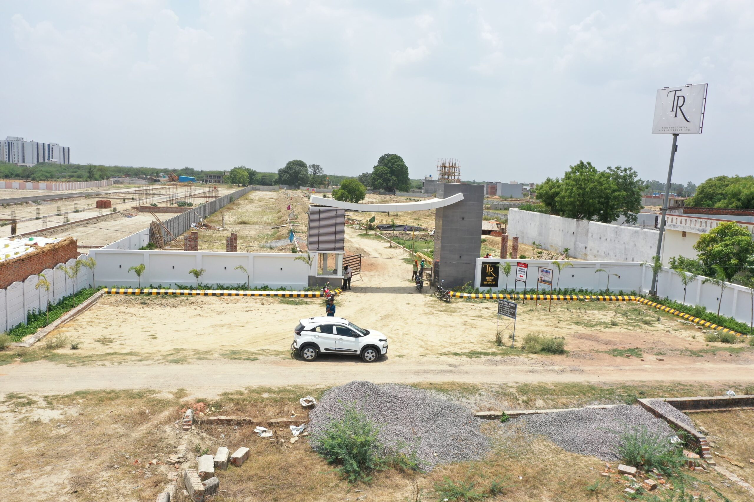 WhatsApp Image 2025-06-09 at 1.40.09 PM (4)